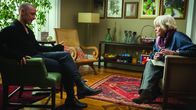 Split – , r.)Barry S. (James McAvoy, l.); Dr. Karen Fletcher (Betty Buckley, r.)