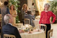 Young Sheldon – Craig T. Nelson (Dale Ballard), Annie Potts (Constance 'Meemaw' Tucker).