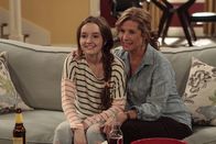 Last Man Standing – Werden Eve (Kaitlyn Dever, l.) und ihr Mutter Vanessa (Nancy Travis, r.) endlich mehr Zeit miteinander verbringen?