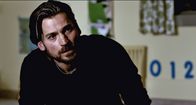 Mama – Erkennt Lucas (Nikolaj Coster-Waldau) was es mit der schattenhaften Gestalt auf sich hat, die seine Nichten Mama nennen?