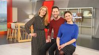 Hier und heute – WESTDEUTSCHER RUNDFUNK KÖLN Hier und Heute, nachmittags im WDR Fernsehen Präsentiert wird "Hier und heute" in wöchentlichem Wechsel von Miriam Lange, Sven Kroll und Anne Willmes (v.l.)