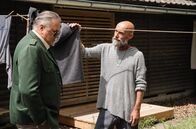 Hubert ohne Staller – Girwidz (Michael Brandner, l.) befragt den ominösen Sektenführer Noah (Julien Blaschke, r.).