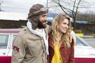 No tomorrow – Xavier Holliday (Joshua Sasse, l.); Evie Covington (Tori Anderson, r.)