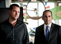 Navy CIS: L.A. – G. Callen (Chris O'Donnell, l.); John Rogers (Peter Jacobson)
