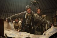 Der Medicus – Martin Hancock (Merlin), Tom Payne (Rob Cole).