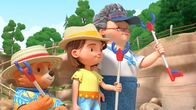 Paddingtons Abenteuer – v.li.: Paddington, Judy Brown, Mrs. Bird