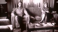 The Man Who Wasn't There – Der Friseur Ed Crane (Billy Bob Thornton) und seine Frau Doris (Frances McDormand) haben sich auseinander gelebt.
