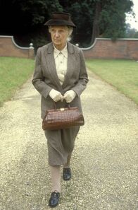 Miss Marple – Miss Jane Marple (Joan Hickson)