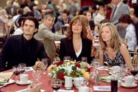 Elizabethtown – v.l.n.r.) Drew (Orlando Bloom), Hollie (Susan Sarandon) und Heather (Judy Greer) ...