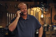 How I Met Your Mother – Marshall und Lily wollen endlich ein Kind haben und gehen die Sache ganz bewusst an. Da Marshall seinem Vater (Bill Fagerbakke) von der Absicht erzählt hat, ruft dieser täglich an, um sich über den Stand der Dinge unterrichten zu lassen und um seinem Sohn den einen oder anderen Tipp zu geben ...