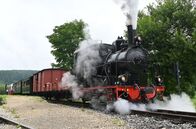 Eisenbahn-Romantik – Erster August 2021: zum ersten Mal verlässt der Dampfzug die bisherige Endhaltestelle Sägmühle in Richtung Katzenstein