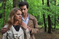 Sturm der Liebe – Marlene (Lucy Scherer, l.); Konstantin (Moritz Tittel, r.)