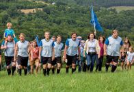 Alles finster – Holger Schober (Michi), Daniel Eder (Max), Michael Edlinger (Patrick), Elisabeth Leeb (Hermi), Martina Ebm (Agnes), Miriam Fussenegger (Laura), Tambet Tuisk (Matias), Harald Windisch (Edi), Bettina Mittendorfer (Carola), Michael A. Grimm (Jens).