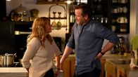Die Bergretter – Die Beziehung zwischen Nick (Nicholas Reinke) und Katharina (Luise Bähr) festigt sich.