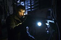 The Strain – Gus (Miguel Gomez) und andere Gefangene werden von der Regierung gezwungen, sich am Kampf gegen die Vampire zu beteiligen, doch diese Mission wird für die meisten tödlich enden ...
