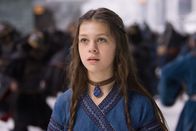 Die Legende von Aang – Als die 14-jährige Wasserbändigerin Katara (Nicola Peltz) zufällig den Avatar aus seinem 100-jährigen Schlaf erweckt, beginnt für sie eine Zeit voller gefährlicher Abenteuer ...