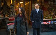 Elementary – In Chinatown wartet der nächste Fall auf Sherlock Holmes (Jonny Lee Miller, r.) und Joan Watson (Lucy Liu, l.) ...