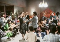 Tatort – NDR Fernsehen TATORT, "Voll auf Hass" Uhr. Heute ist es soweit: Dagmar (Heike Faber) und Erdal (Tayfun Bademsoy) verloben sich. übermütig führt Erdal seine Zukünftige Braut in die türkischen Tanzweisen ein.
