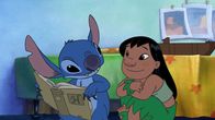 Disneys Lilo & Stitch – Stitch (l.), Lilo (r.)