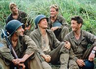 Der schmale Grat – Der schmale Grat Freundschaft im Krieg: Adrien Brody als Corporal Fife, Woody Harrelson als Sergeant Keck, Sean Penn als First Sergeant Edward Welsh Copyright: SRF/1998 Twentieth Century Fox Film Corporation