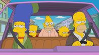 Die Simpsons – (v.l.n.r.) Marge; Bart; Grampa; Lisa; Homer
