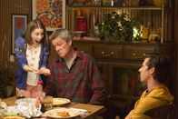 The Middle – (v.l.n.r.) Sue (Eden Sher); Mike (Neil Flynn); Axl (Charlie McDermott)