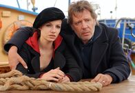 Insel des Lichts – Heiner (Jan Fedder) schenkt seiner Tochter Jenny (Julia Hartmann) endlich reinen Wein ein.