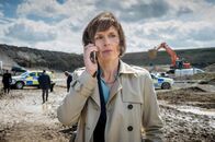 Scott & Bailey – DCI Gill Murray (Amelia Bullmore)