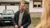 Im Netz der Gier – Alexander (Kai Scheve) möchte, dass der Yachthafen gebaut wird.