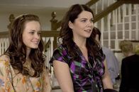 Gilmore Girls – (v.l.n.r.) Rory (Alexis Bledel); Lorelai (Lauren Graham)