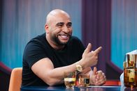 Neo Ragazzi – Starke Schale, herzlicher Kern: Rapper und Schauspieler Veysel schmückt die gut gelaunte Runde bei "Neo Ragazzi" mit seiner Anwesenheit.