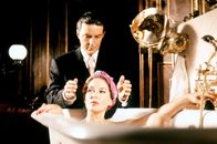 Stockinger – Huub Stapel (Dr. Van Voorst), Zuzana Kocuriková (Gräfin Patricia Caccese).
