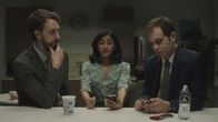 Corporate – L-R: Matt (Matt Ingebretson), Grace (Aparna Nancherla) und Jake (Jake Weisman).