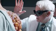 Cyst – Dr. Guy (George Hardy)