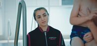 Seepferdchen – Hanan floh mit ihrer Familie über das Mittelmeer. Die Angst vorm Ertrinken hat sich in ihr Gedächtnis gebrannt.