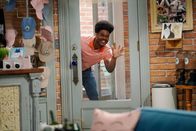 Call Me Kat – Carter (Julian Gant)
