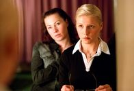 Hotel – Birgit Minichmayr (Petra), Franziska Weisz (Irene).