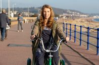 Back to Life – Miri (Daisy Haggard) ist eine Optimistin.