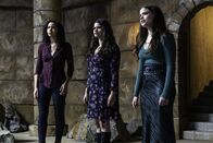 Charmed – (v.l.n.r.) Macy Vaughn (Madeleine Mantock); Mel Vera (Melonie Diaz); Maggie Vera (Sarah Jeffery)