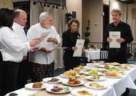In Teufels Küche mit Gordon Ramsay – Gordon Ramsay (r.)