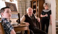 Young Sheldon – (v.li.) Iain Armitage (Sheldon Cooper), Wallace Shawn (Dr. John Sturgis), Annie Potts (Constance 'Meemaw' Tucker).