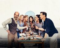 Der Nachname – v.li.: Stephan (Christoph Maria Herbst), Elisabeth (Caroline Peters), René (Justus von Dohnányi), Dorothea (Iris Berben), Anna (Janina Uhse), Thomas (Florian David Fitz).