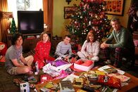 The Middle – (v.l.n.r.) Axl (Charlie McDermott); Sue (Eden Sher); Brick (Atticus Shaffer); Frankie (Patricia Heaton); Mike (Neil Flynn)