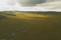 Unsere Kontinente – Noch heute leben viele nomadische Familien in der Steppenlandschaft der Mongolei.
