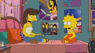 Die Simpsons – Shauna Chalmers (l.); Lisa (r.)