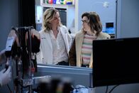 Atlanta Medical – (v.li.) Emily VanCamp (Nicolette Nevin), Kimmy Shields (Sydney Schroeder).