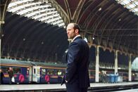 Bank Job – Schauplatz Paddington Station: Terry (Jason Statham) wartet auf seine "Geschäftspartner".