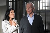 Sturm der Liebe – Doris (Simone Ritscher, l.); Werner (Dirk Galuba, r.)