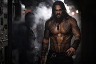 Aquaman – Entdeckt seine Kräfte: Arthur / Aquaman (Jason Momoa)