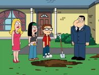 American Dad! – (v.l.n.r.) Francine Smith; Hayley Smith; Steve Smith; Stan Smith